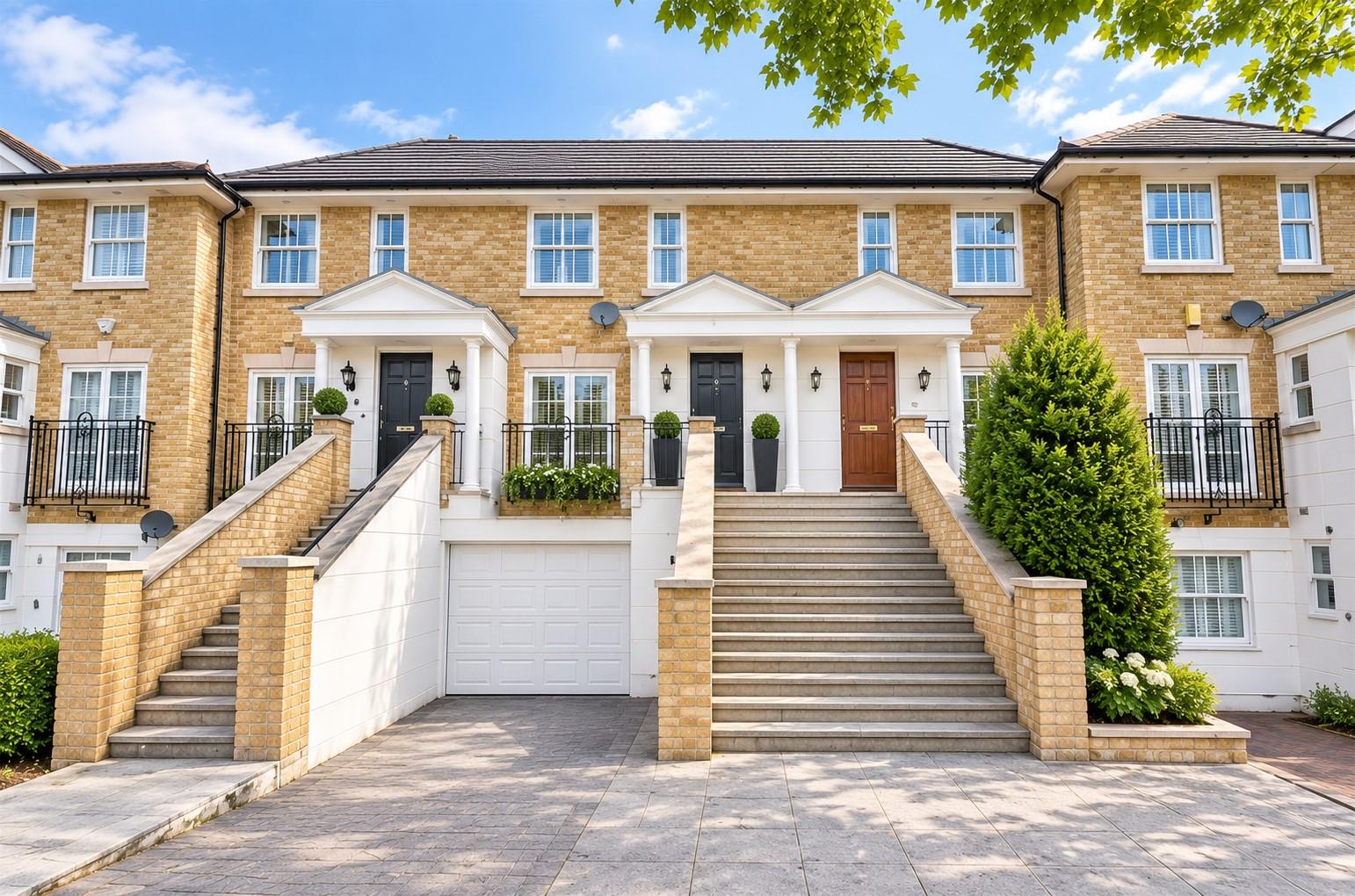 Goodwyn Avenue, Mill Hill, NW7, Mill Hill